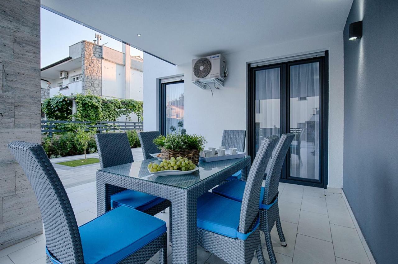 Glamour Apartments Krk Town Extérieur photo